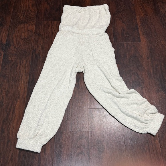 Elegant Cream Jumpsuit - Picture 2 of 16